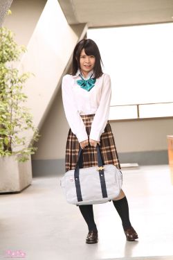 美女要脱全部衣服